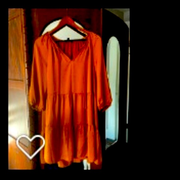 Banana Republic Gold Long Sleeved Dress with Tiered Hemline US4 - Picture 6 of 6